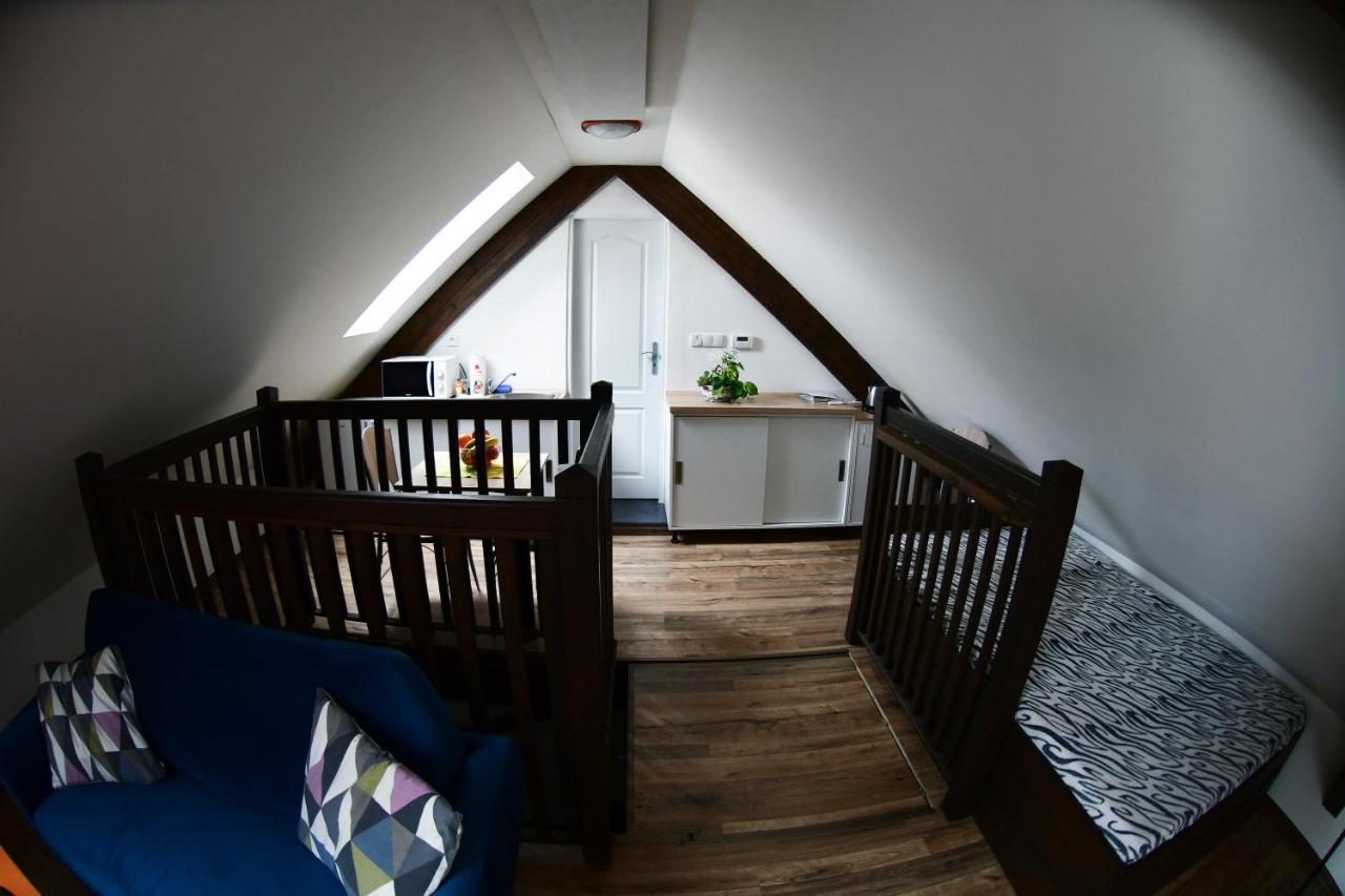 Na Utesu Apartment ยินดริคูฟราเดตส์ ภายนอก รูปภาพ