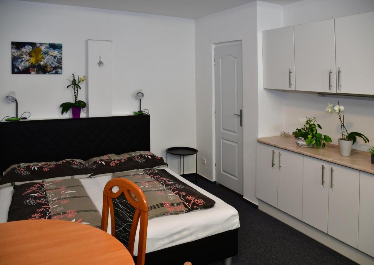 Na Utesu Apartment ยินดริคูฟราเดตส์ ภายนอก รูปภาพ