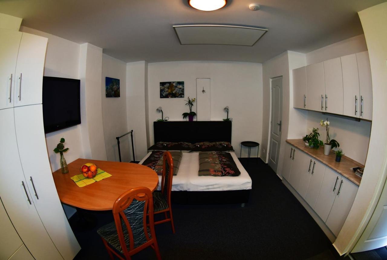 Na Utesu Apartment ยินดริคูฟราเดตส์ ภายนอก รูปภาพ