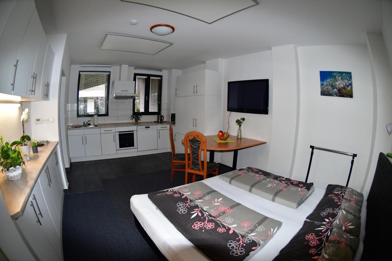 Na Utesu Apartment ยินดริคูฟราเดตส์ ภายนอก รูปภาพ