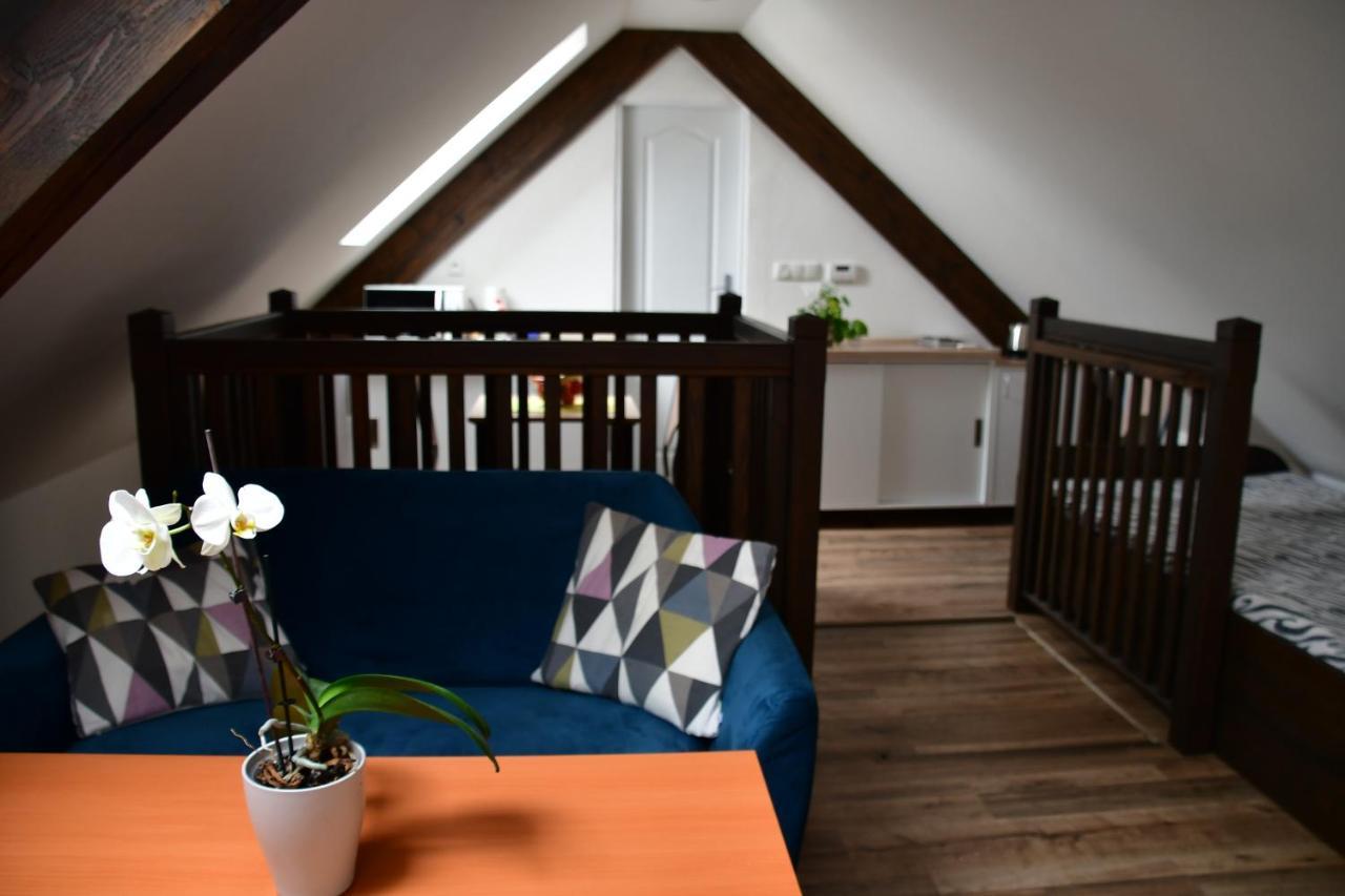 Na Utesu Apartment ยินดริคูฟราเดตส์ ภายนอก รูปภาพ