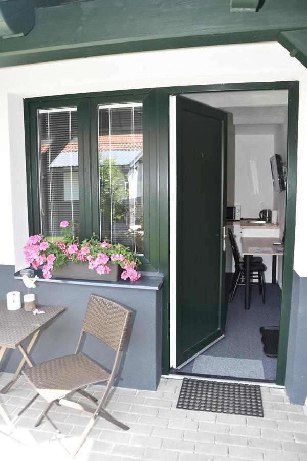 Na Utesu Apartment ยินดริคูฟราเดตส์ ภายนอก รูปภาพ